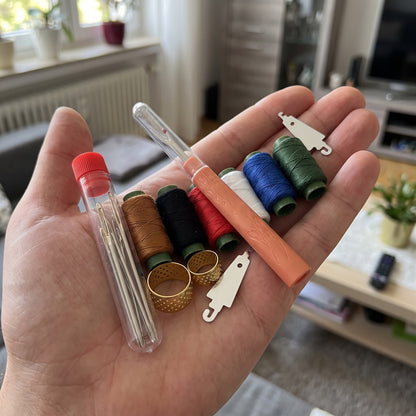 Das ganze Set in einer Handfläche