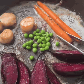 gif — Gusseisenpfanne 28 cm – ohne PFAS, für alle Herdarten inkl. Induktion