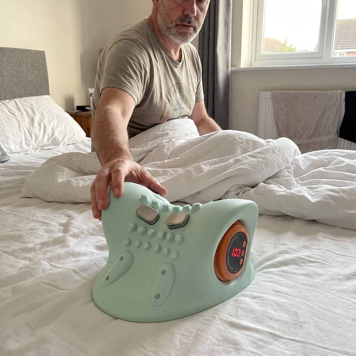 NackenFlow wird auf dem Bett bereitgelegt
