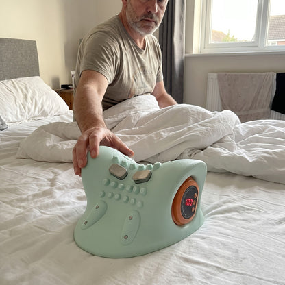 NackenFlow wird auf dem Bett bereitgelegt