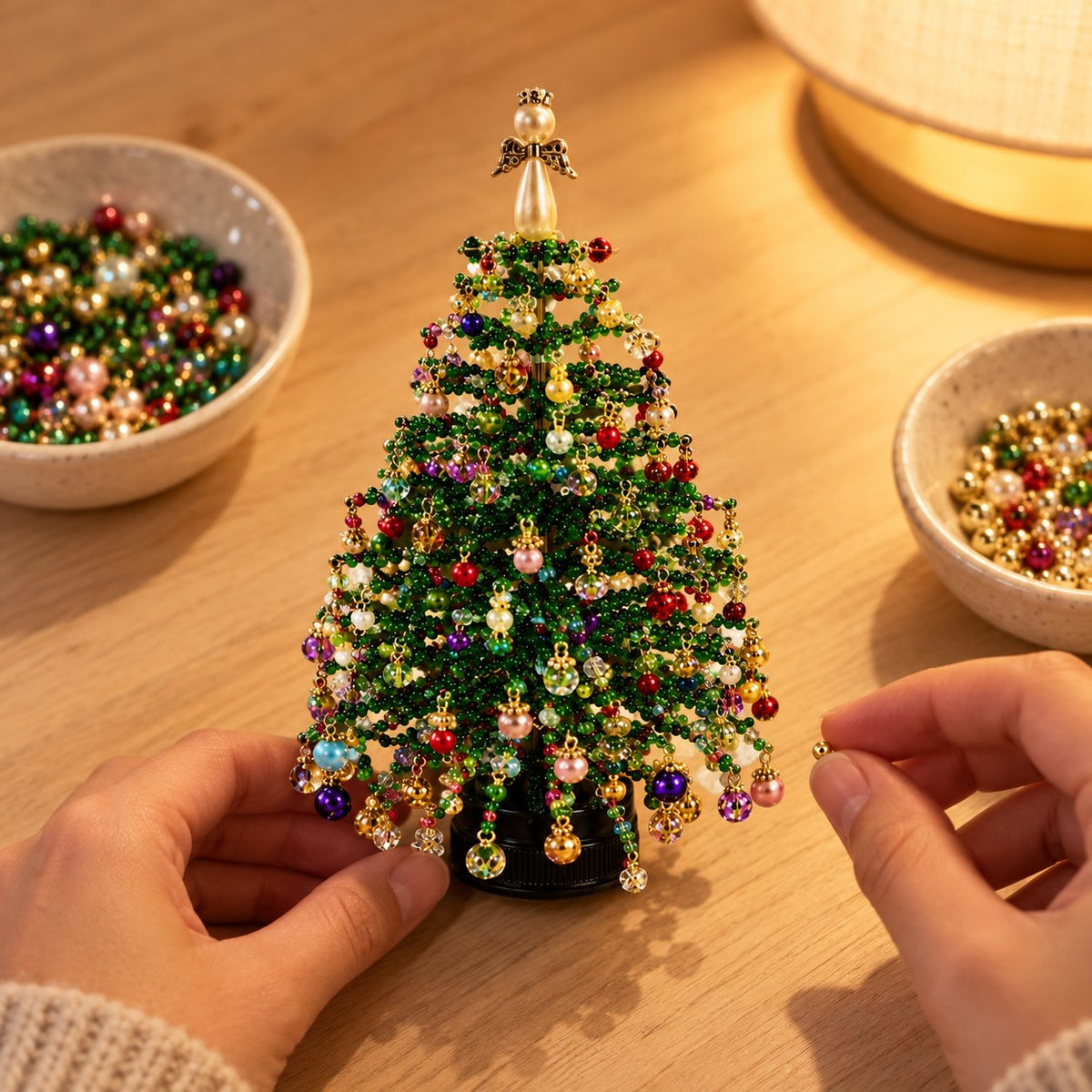 situation — Perlenzauber™ – Perlen-Weihnachtsbaum zum Selberbasteln mit Engel