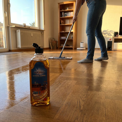 Parkett wischen mit LignaGlanz im Wohnzimmer